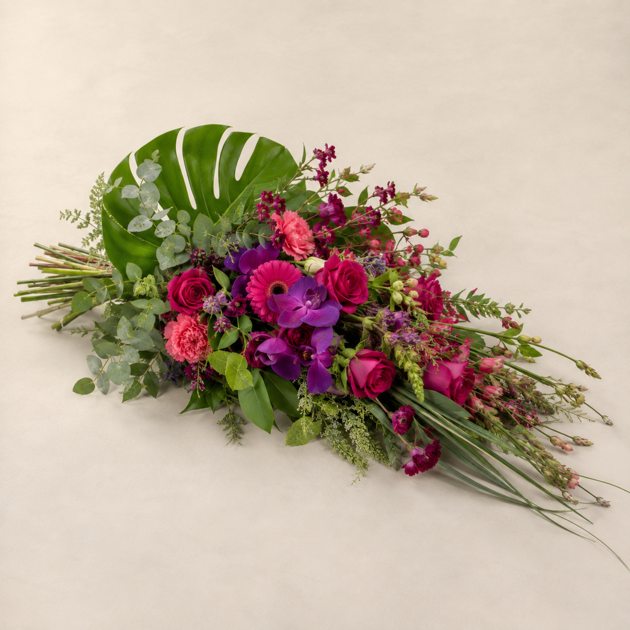 Fuchsia & Lilla Bårebuket | Elegante Kondolenceblomster Danmark