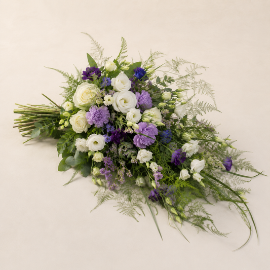 Hvid & Lilla Bårebuket | Elegante Kondolenceblomster Danmark